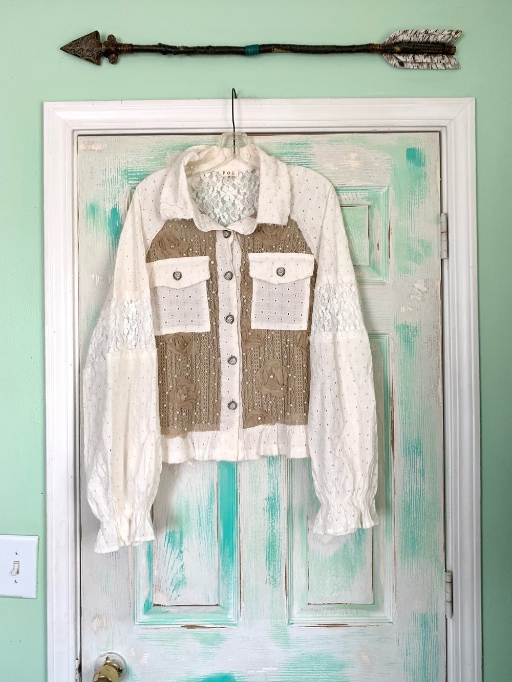 POL White/Cream Eyelet Floral Pearl 3D Flowers Shacket Size Medium
